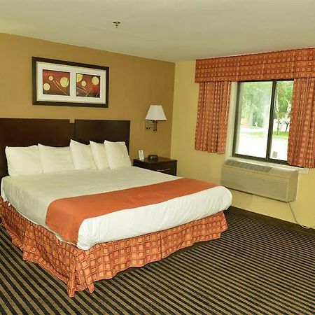Whitney Inn & Suites Hamden Exterior photo