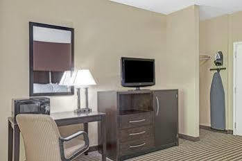 Whitney Inn & Suites Hamden Exterior photo