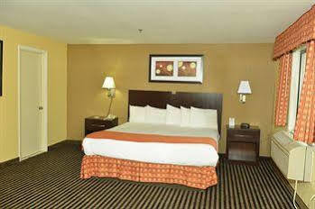 Whitney Inn & Suites Hamden Exterior photo